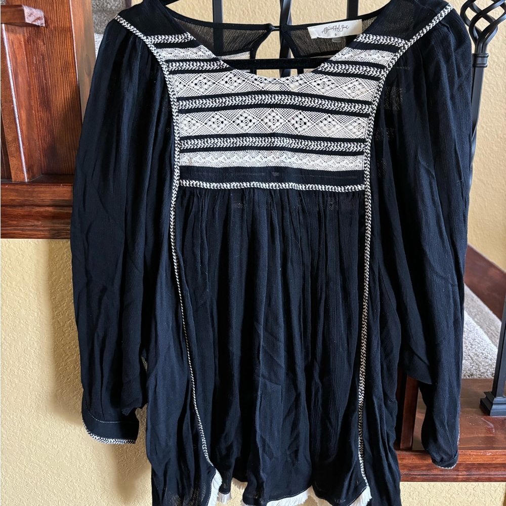 A Beautiful Soul/Arula tunic top size B